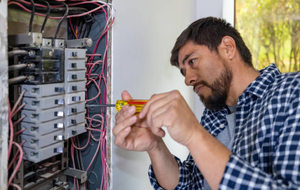 Best Affordable Emergency Electrician  in Pine Lawn, MO